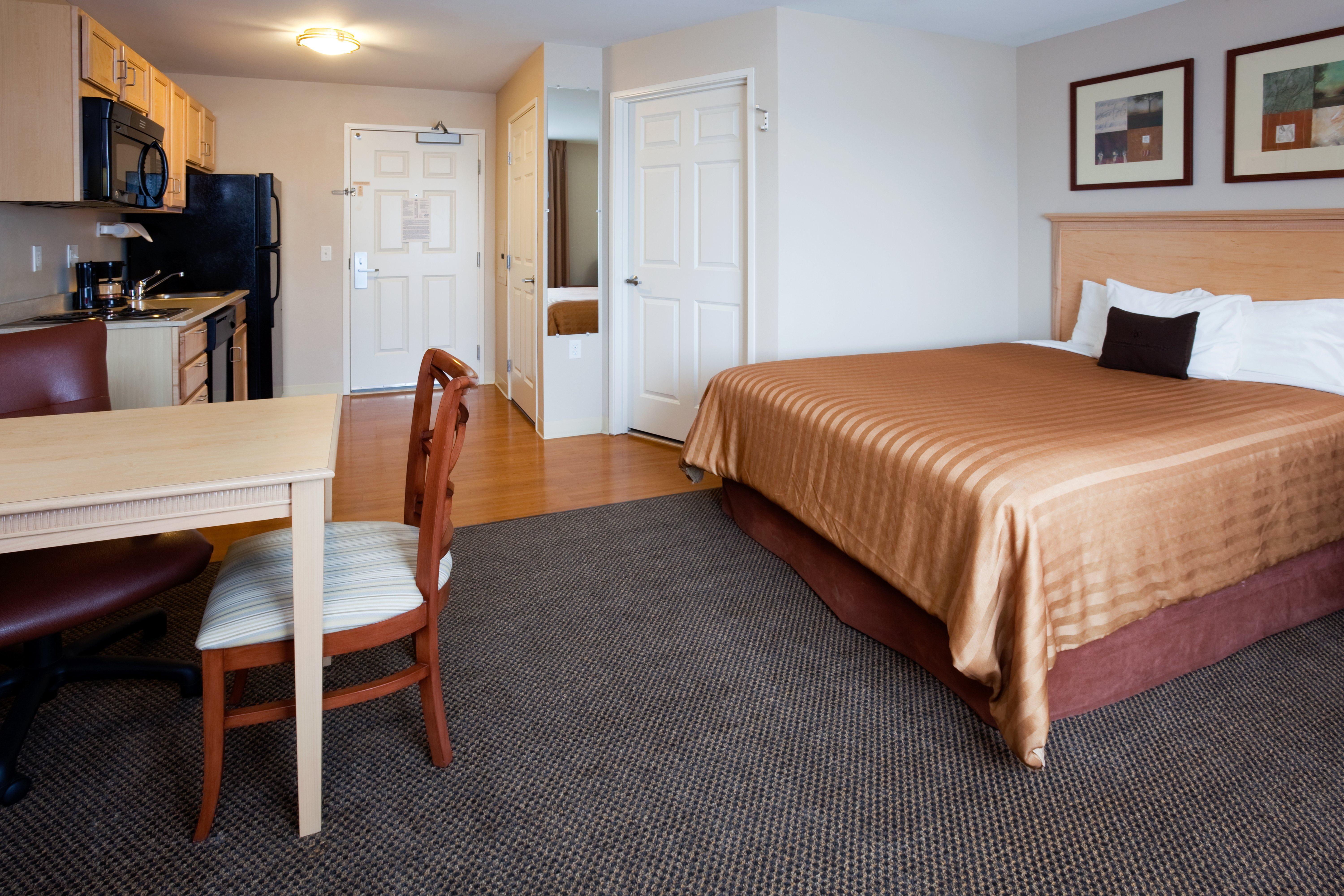Candlewood Suites Milwaukee Brown Deer, An Ihg Hotel Exterior foto