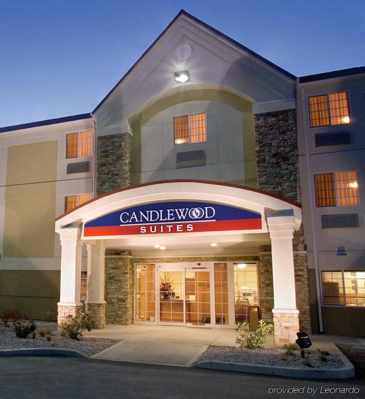Candlewood Suites Milwaukee Brown Deer, An Ihg Hotel Exterior foto
